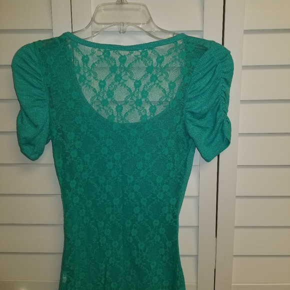 Top - Picture 2 of 2